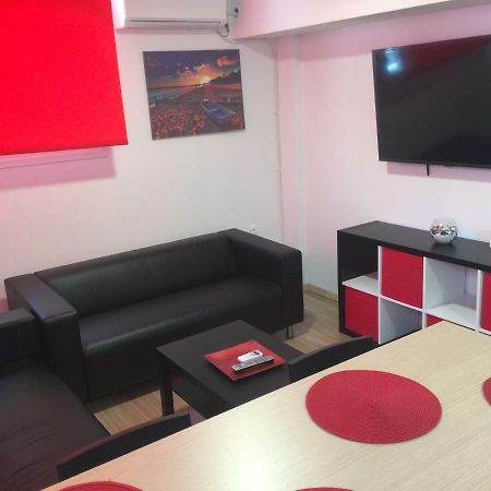 Loutraki Hostel Екстериор снимка