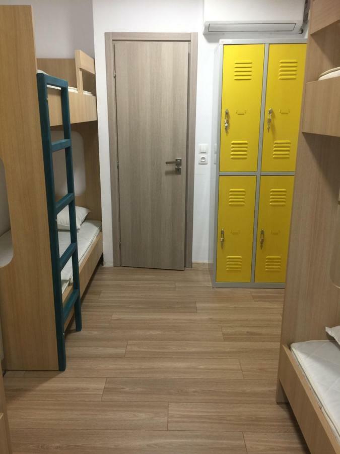 Loutraki Hostel Екстериор снимка