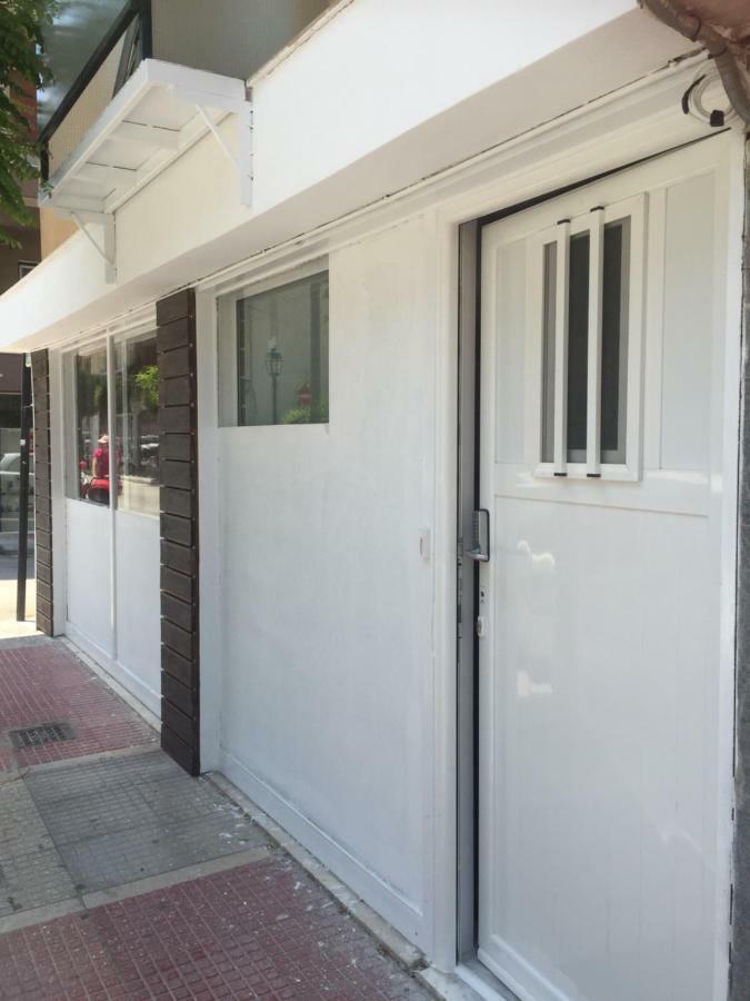 Loutraki Hostel Екстериор снимка